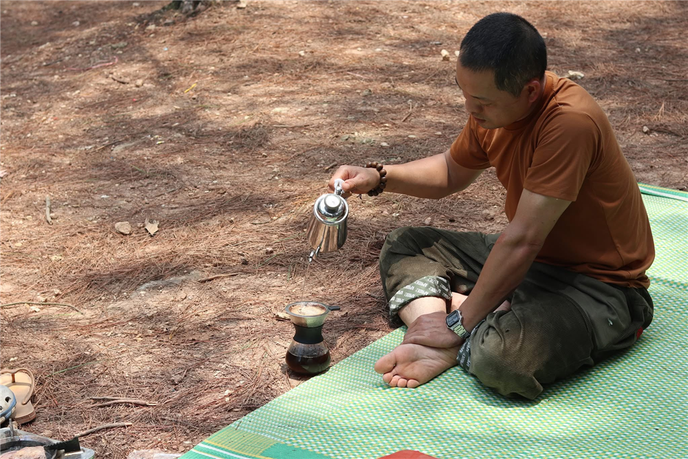 TỰ PHA LẤY HẠNH PHÚC 